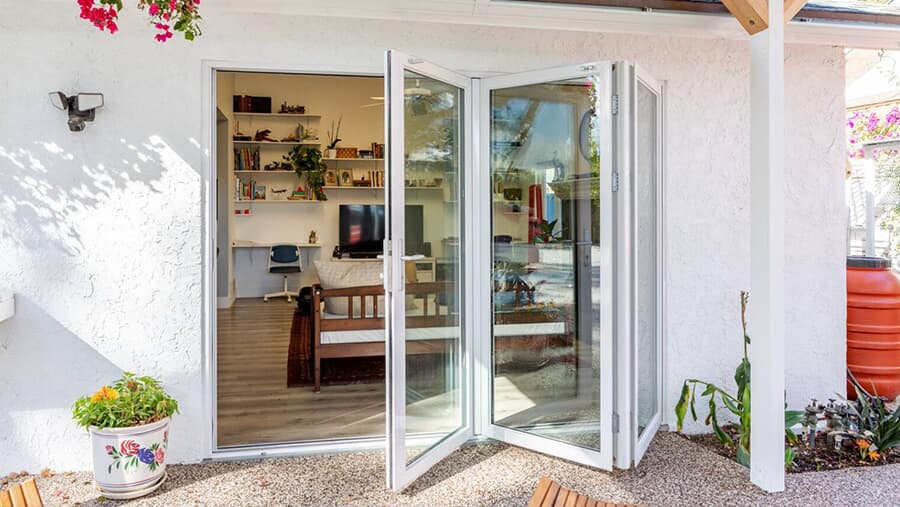 bi-fold door