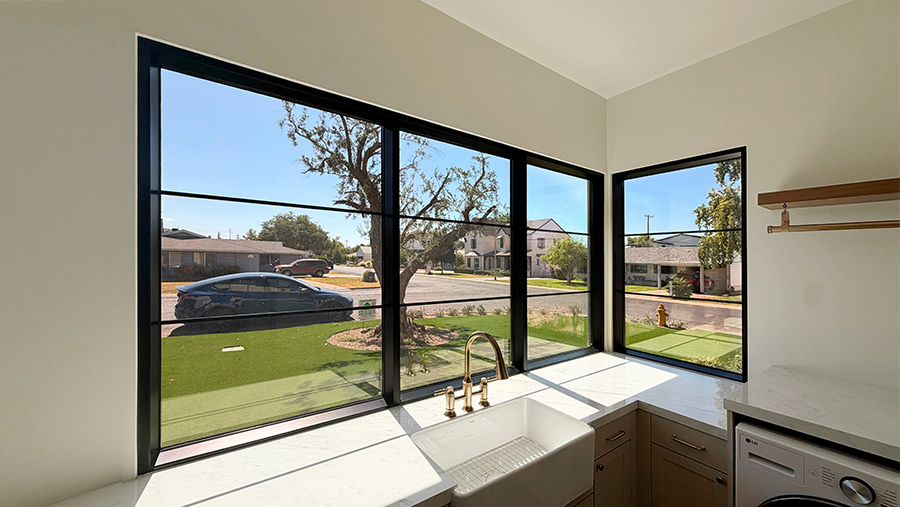 90-degree corner window system 90-degree corner window system